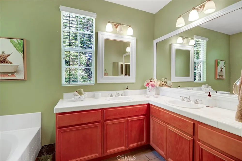 183 Sklar Ladera Ranch, CA 92694