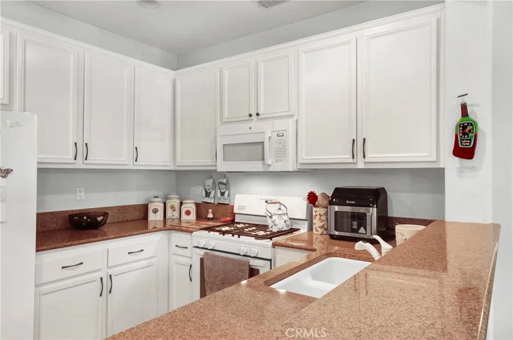 183 Sklar Ladera Ranch, CA 92694