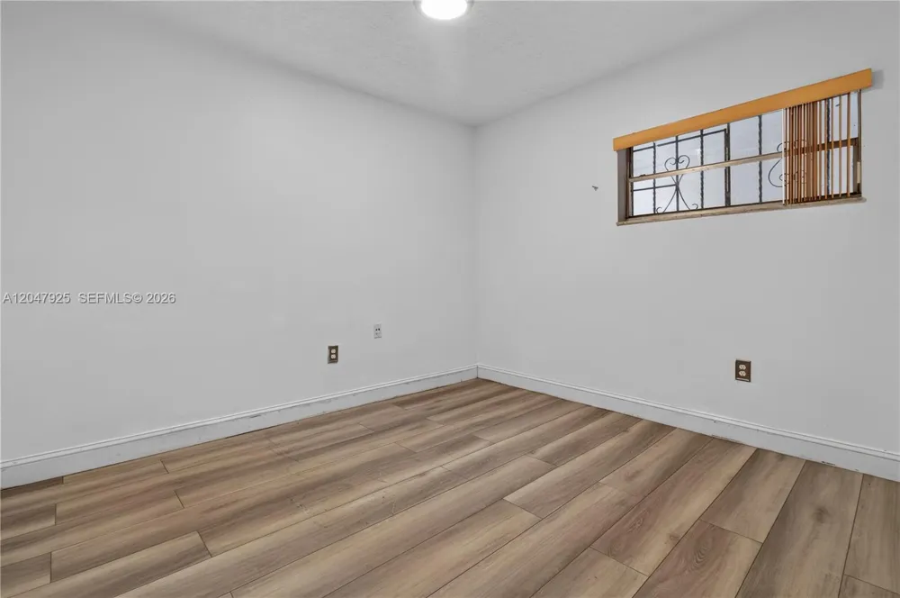 6070 W 18th Ave #209 Hialeah, FL 33012