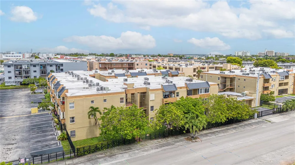 6070 W 18th Ave #209 Hialeah, FL 33012
