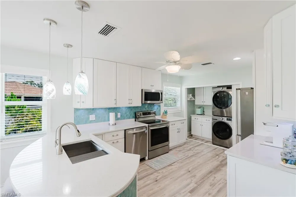 10810 Habitat Circle Bokeelia, FL 33922