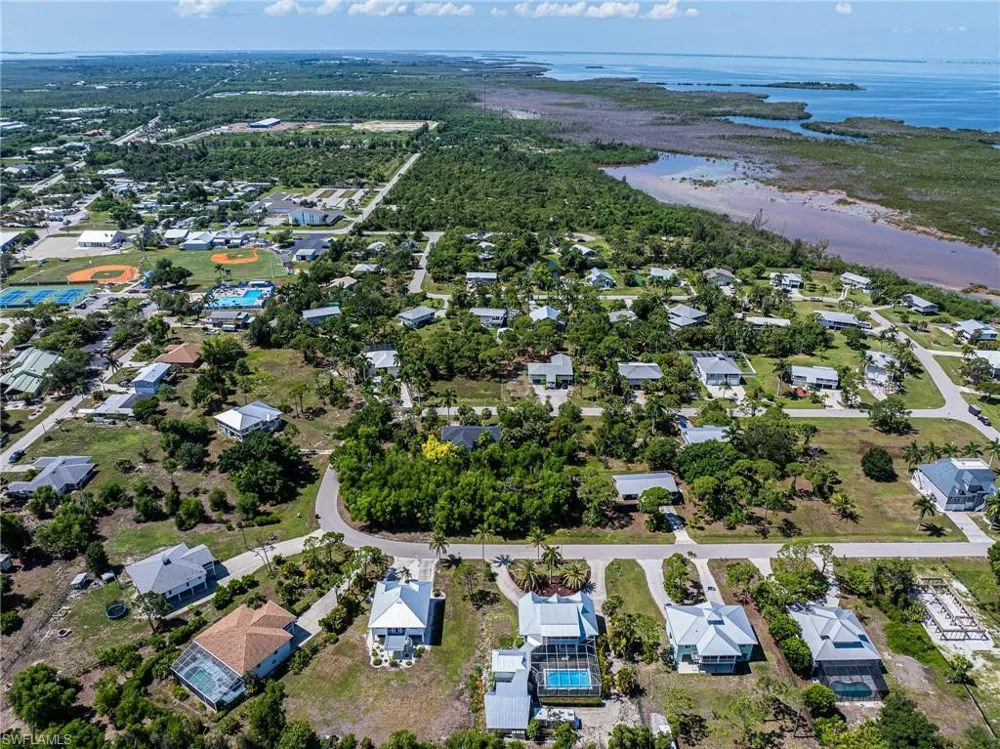 10810 Habitat Circle Bokeelia, FL 33922