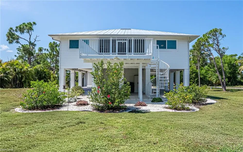 10810 Habitat Circle Bokeelia, FL 33922