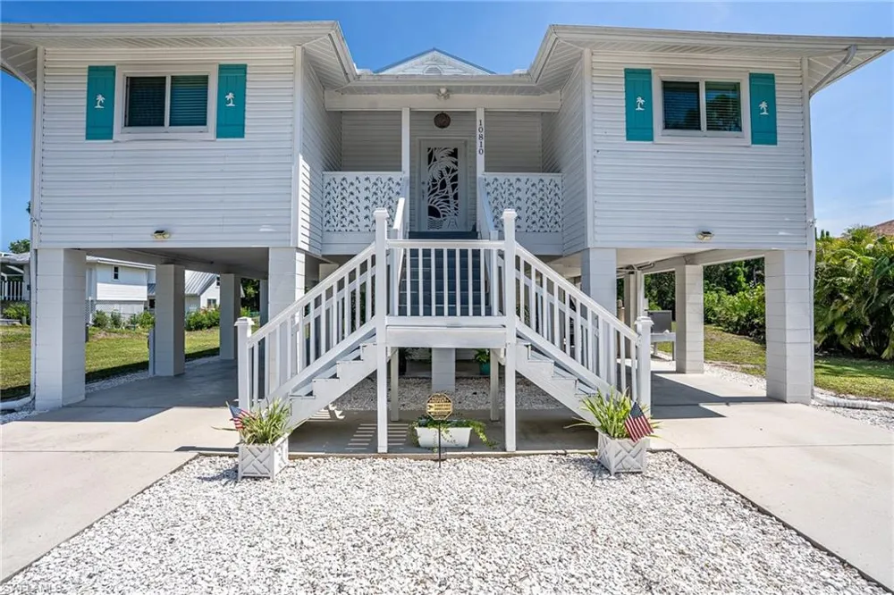 10810 Habitat Circle Bokeelia, FL 33922