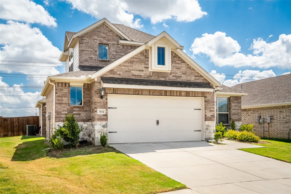3016 Prairie Trail Avenue Aubrey, TX 76227