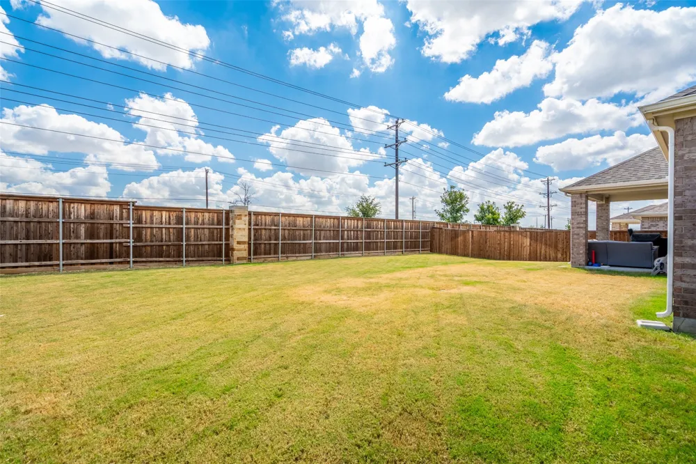 3016 Prairie Trail Avenue Aubrey, TX 76227