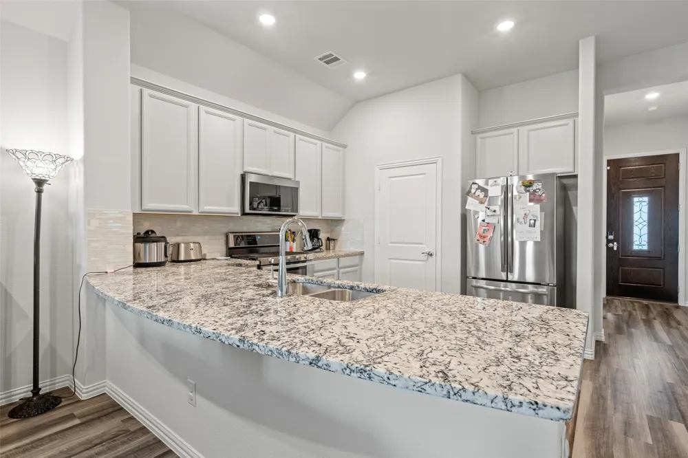 3016 Prairie Trail Avenue Aubrey, TX 76227
