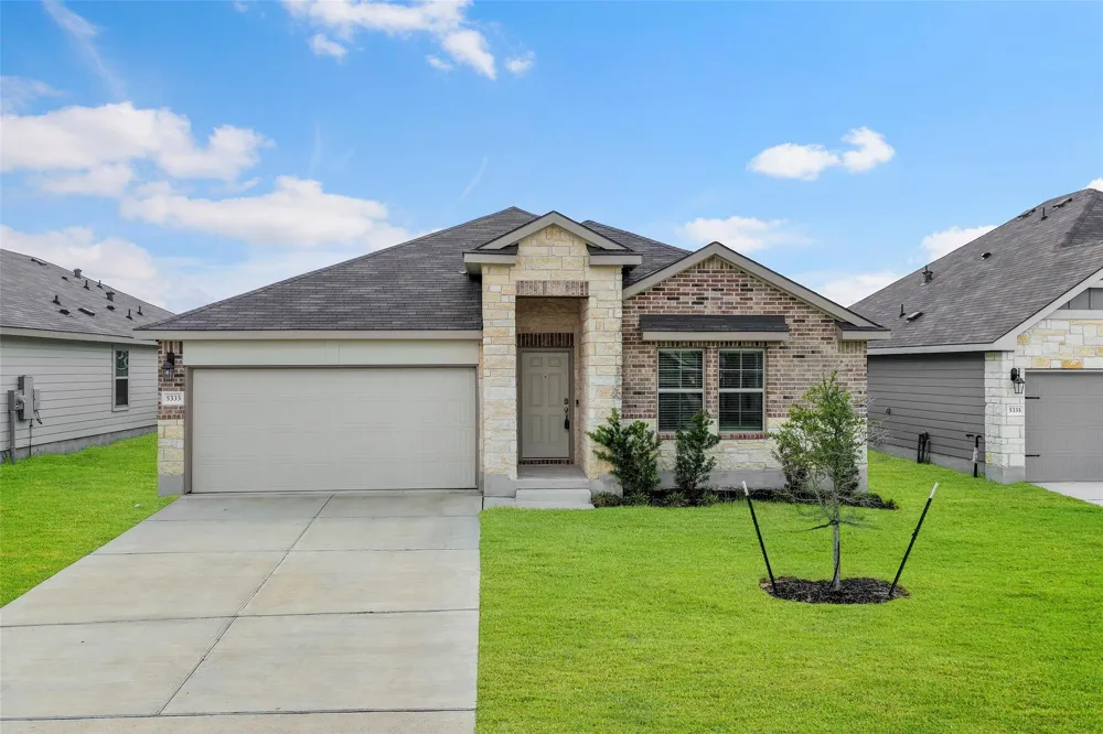 5333 Samuel Run Bryan, TX 77807