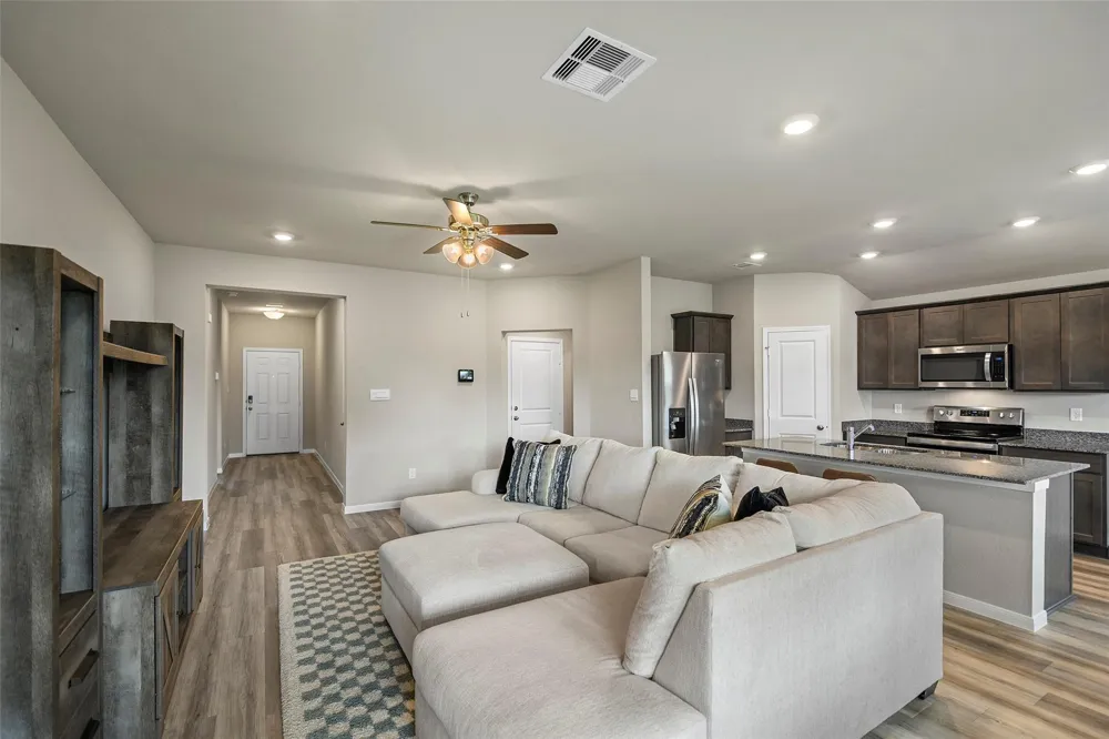 5333 Samuel Run Bryan, TX 77807