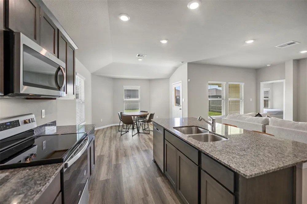 5333 Samuel Run Bryan, TX 77807