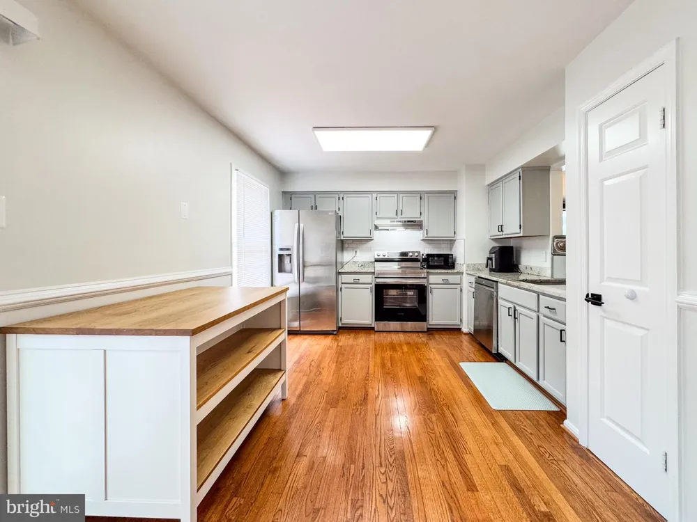 5938 WILD BROOK COURT Centreville, VA 20121