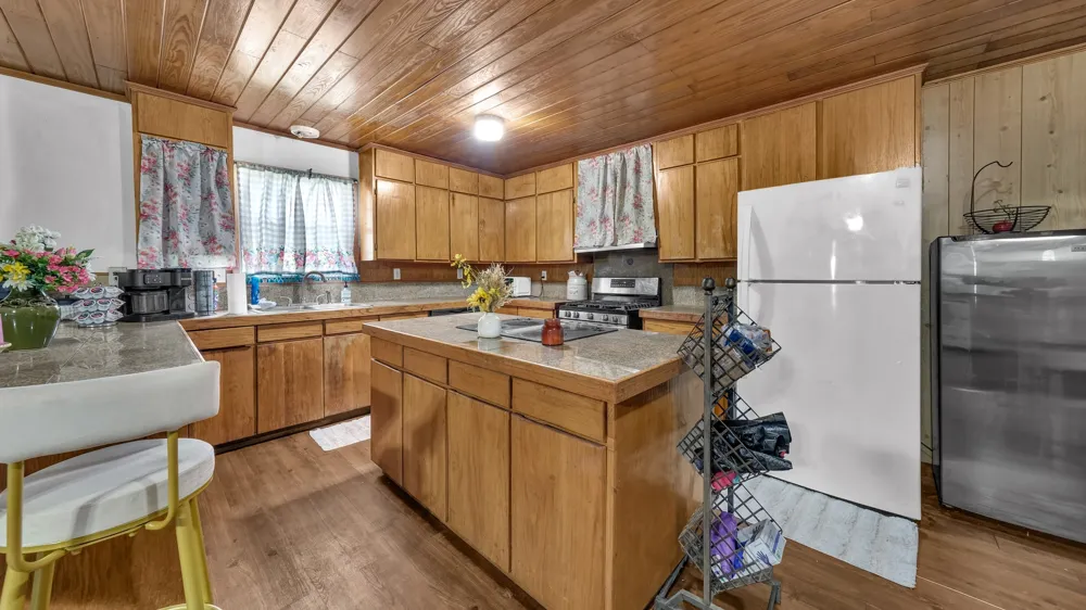 2334 Bosley Road Santo, TX 76472