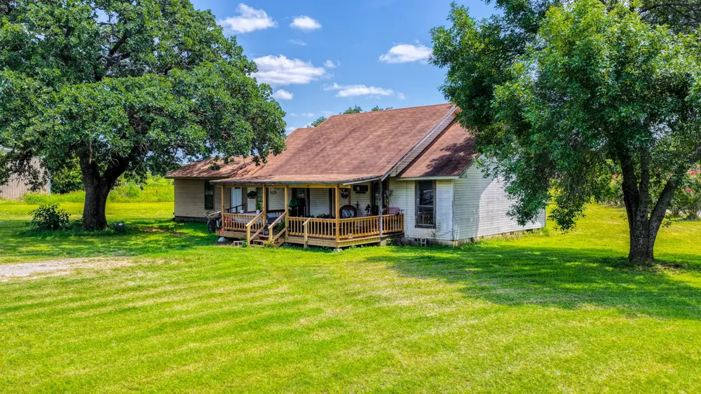 2334 Bosley Road Santo, TX 76472