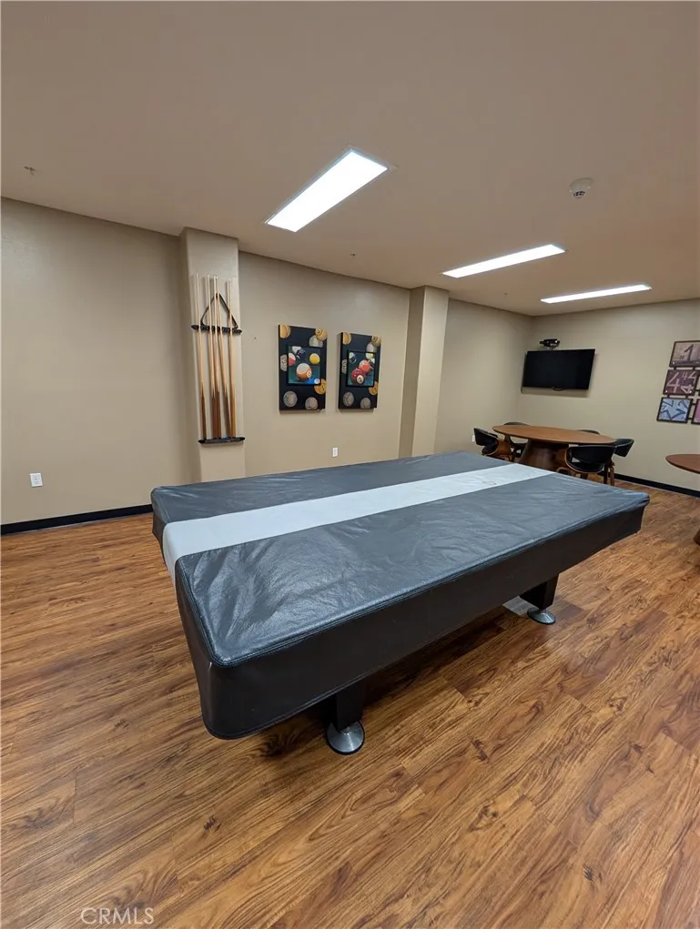 3740 Santa Rosalia #402 Los Angeles, CA 90008