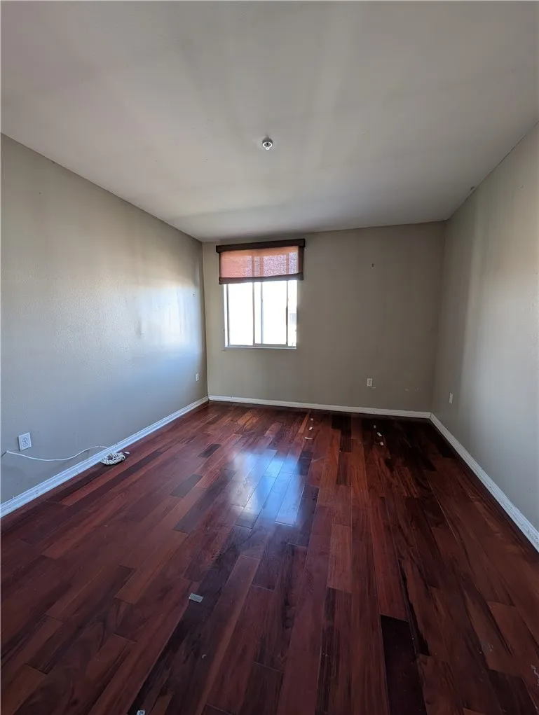 3740 Santa Rosalia #402 Los Angeles, CA 90008