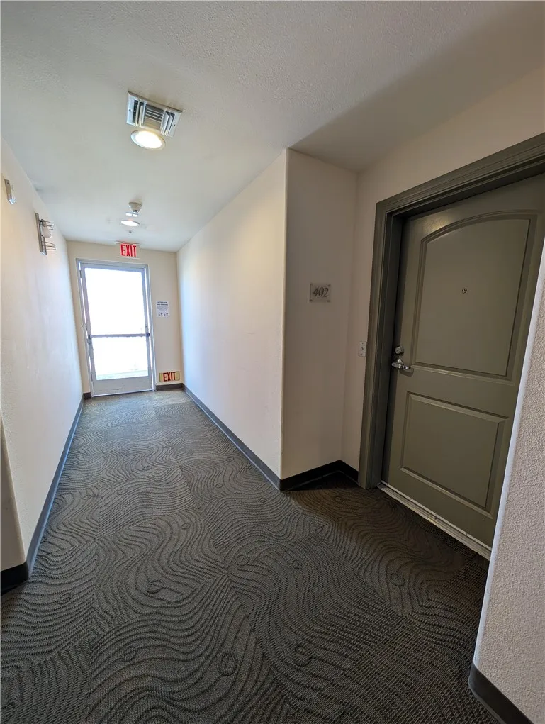 3740 Santa Rosalia #402 Los Angeles, CA 90008