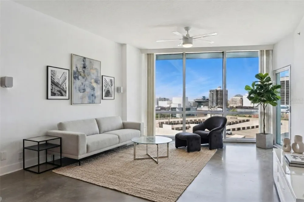 322 E CENTRAL BOULEVARD #1107 Orlando, FL 32801