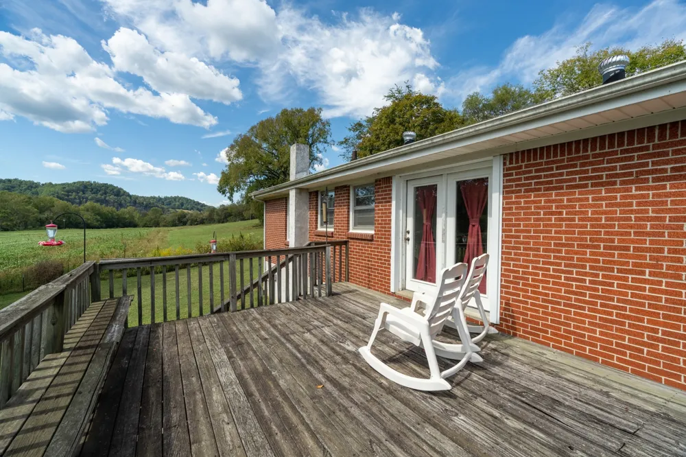 455 Jennings Creek Hwy Gainesboro, TN 38562