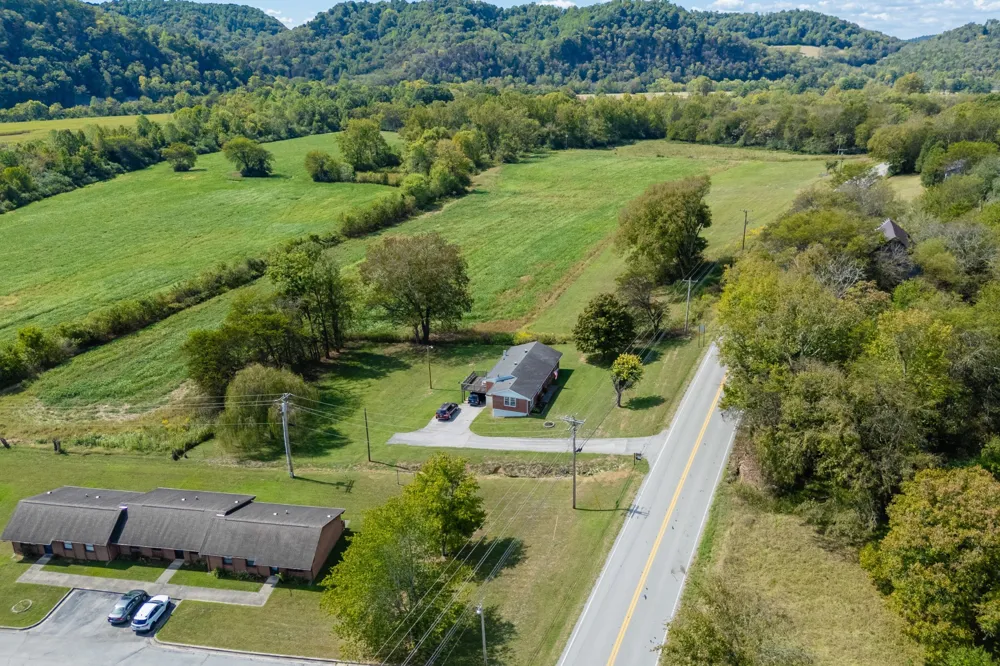 455 Jennings Creek Hwy Gainesboro, TN 38562