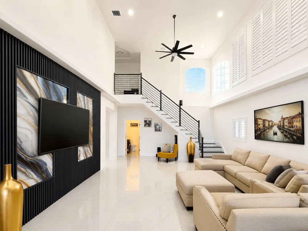 452 BATH CLUB BOULEVARD North Redington Beach, FL 33708