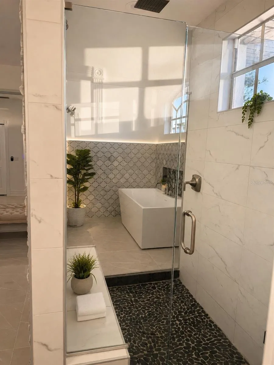 452 BATH CLUB BOULEVARD North Redington Beach, FL 33708