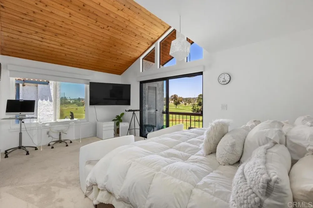 2326 La Costa Avenue #A Carlsbad, CA 92009