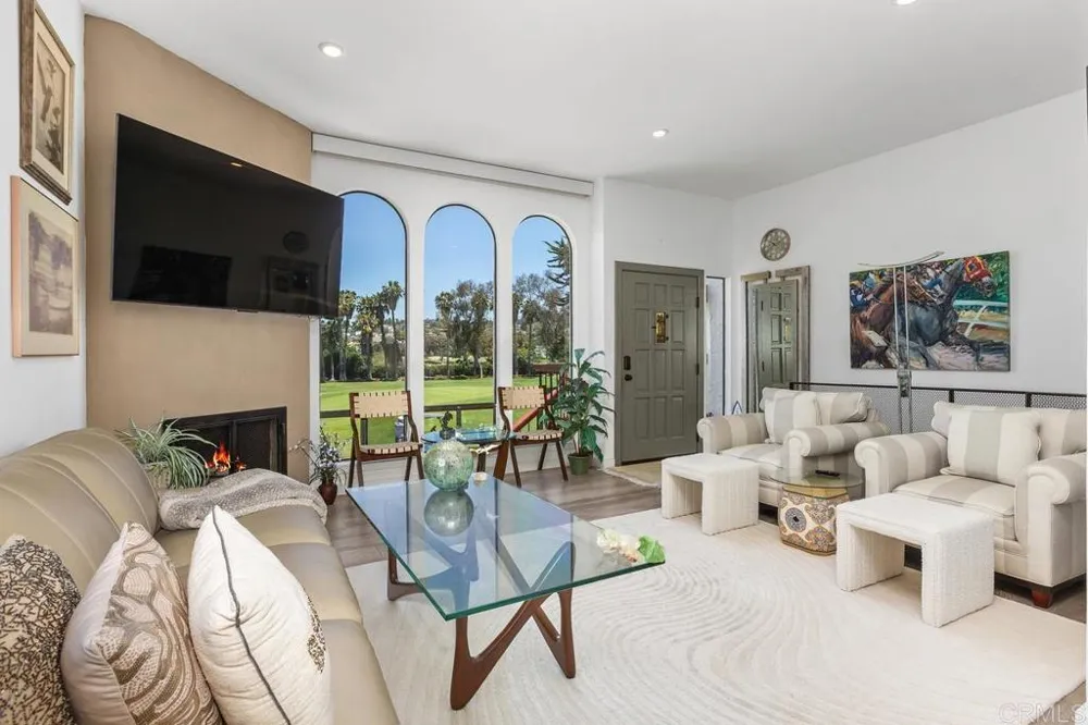 2326 La Costa Avenue #A Carlsbad, CA 92009