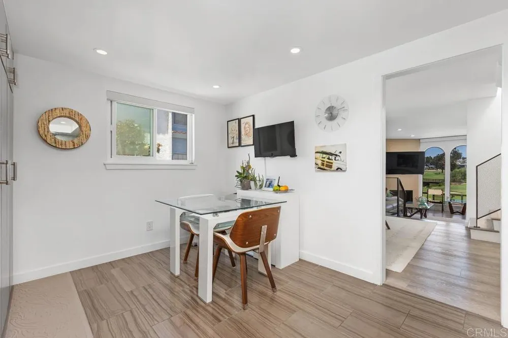 2326 La Costa Avenue #A Carlsbad, CA 92009