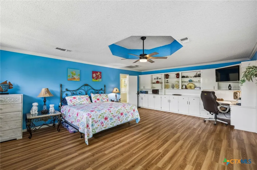 160 Lakeside Drive Seguin, TX 78155