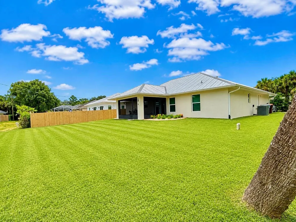 1133 37th Avenue SW Vero Beach, FL 32968