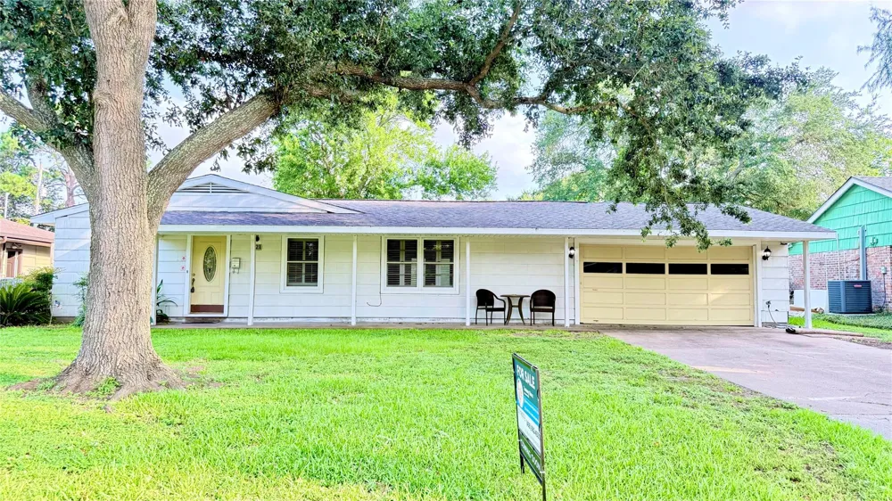 321 20th Avenue Texas City, TX 77590