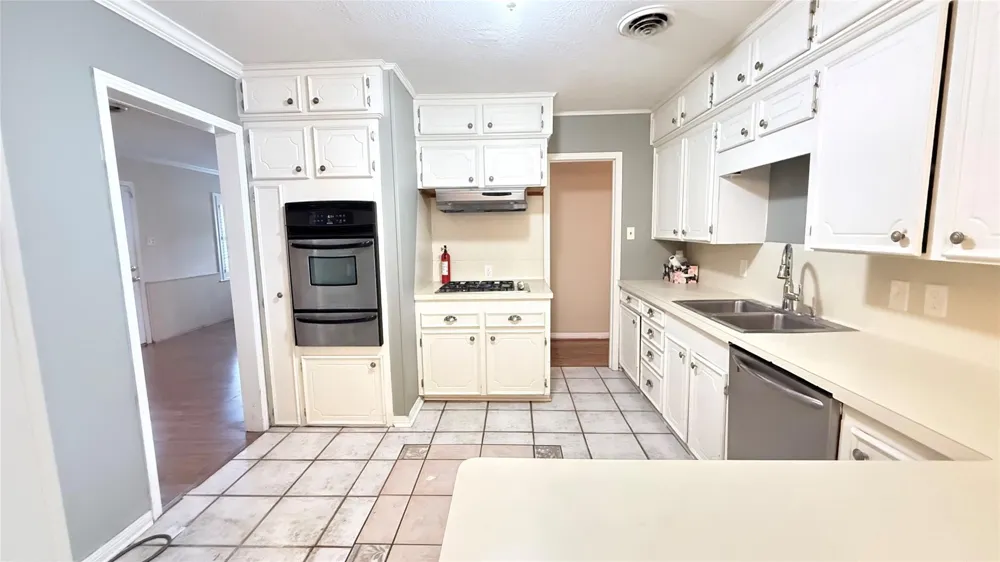 321 20th Avenue Texas City, TX 77590