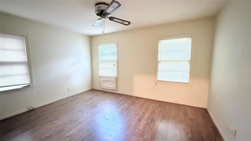 321 20th Avenue Texas City, TX 77590