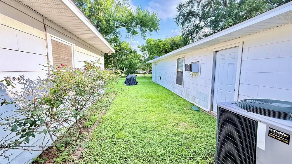 321 20th Avenue Texas City, TX 77590