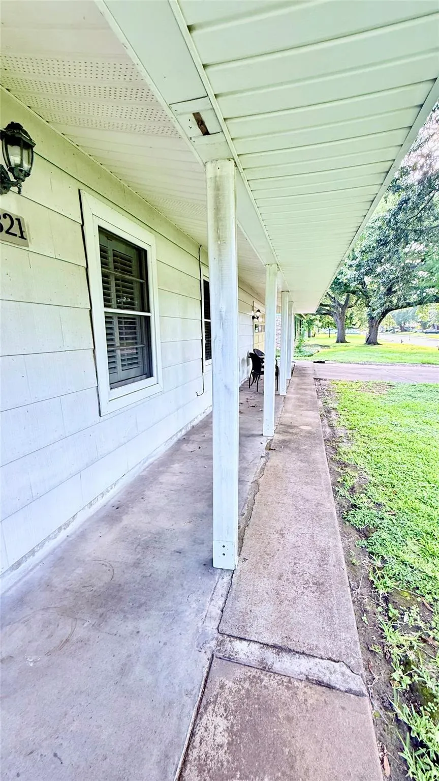 321 20th Avenue Texas City, TX 77590
