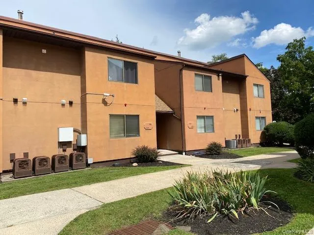 301 Town Hill Road Nanuet, NY 10954
