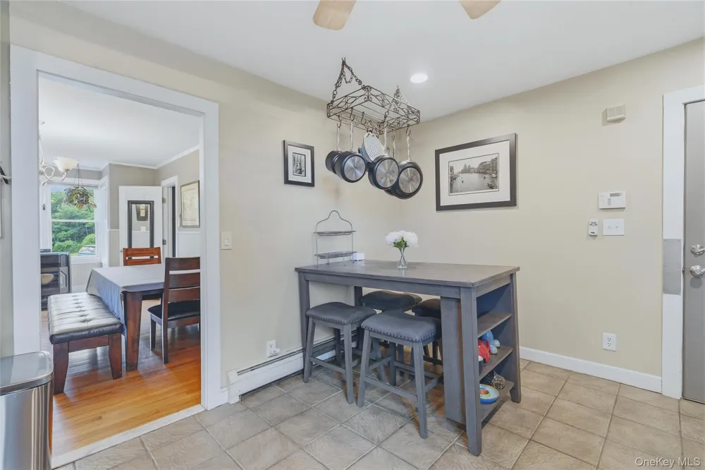 28 Railroad Avenue Saugerties, NY 12477