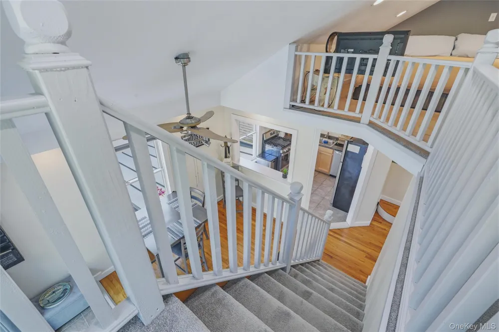 28 Railroad Avenue Saugerties, NY 12477