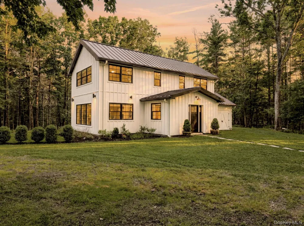 640 Acorn Hill Road Olivebridge, NY 12461