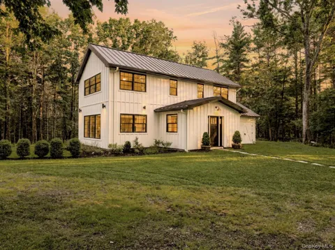 640 Acorn Hill Road