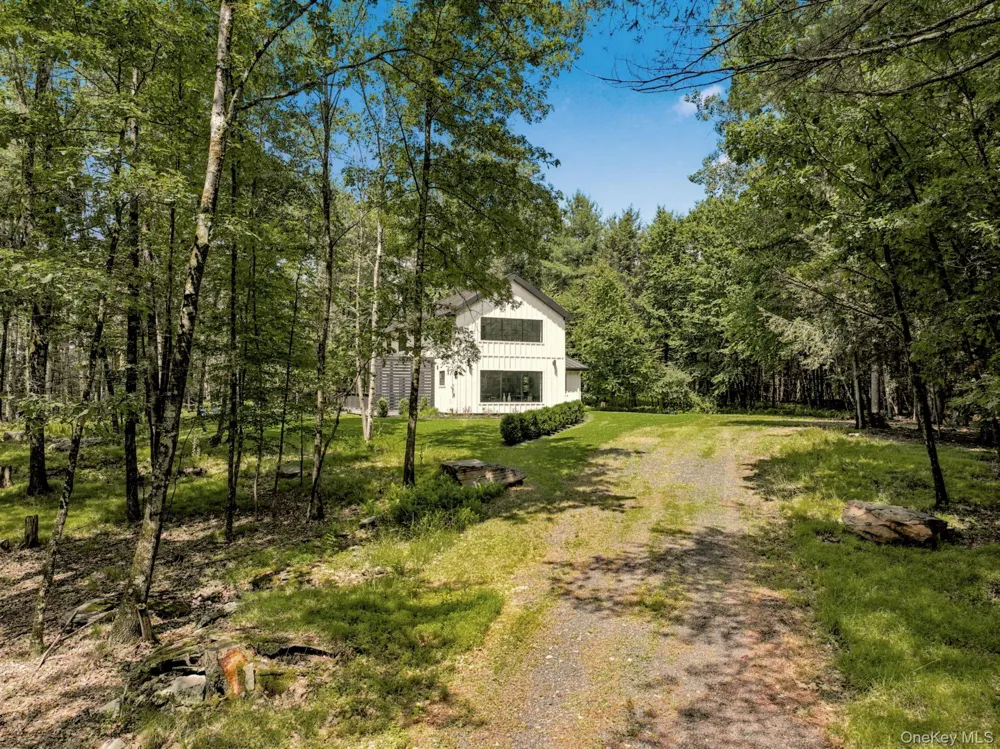 640 Acorn Hill Road Olivebridge, NY 12461
