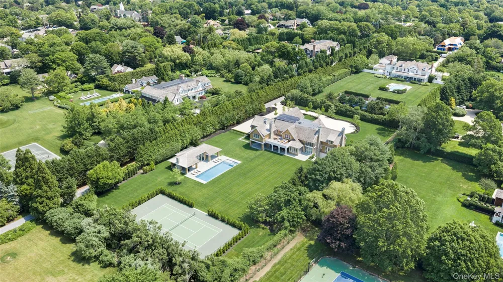 120 Halsey Lane Bridgehampton, NY 11932