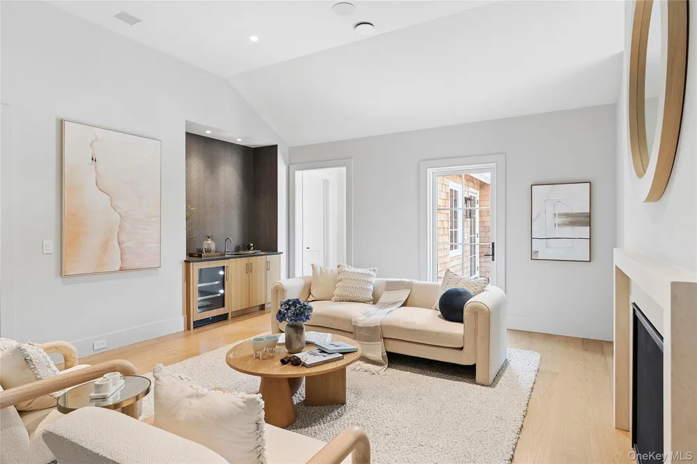 120 Halsey Lane Bridgehampton, NY 11932