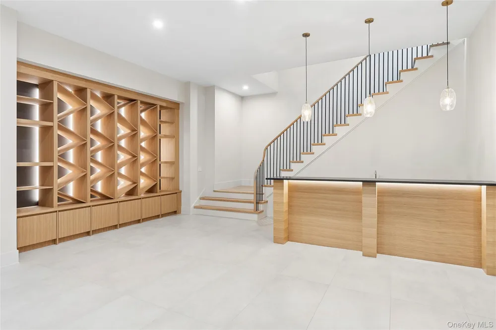 120 Halsey Lane Bridgehampton, NY 11932