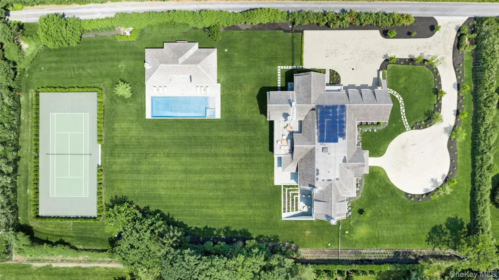 120 Halsey Lane Bridgehampton, NY 11932