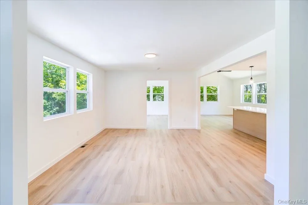 452 Vineyard Avenue Highland, NY 12528