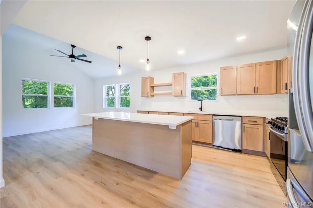 452 Vineyard Avenue Highland, NY 12528