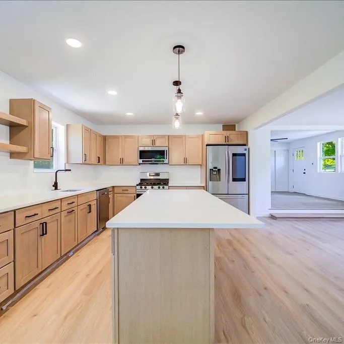452 Vineyard Avenue Highland, NY 12528