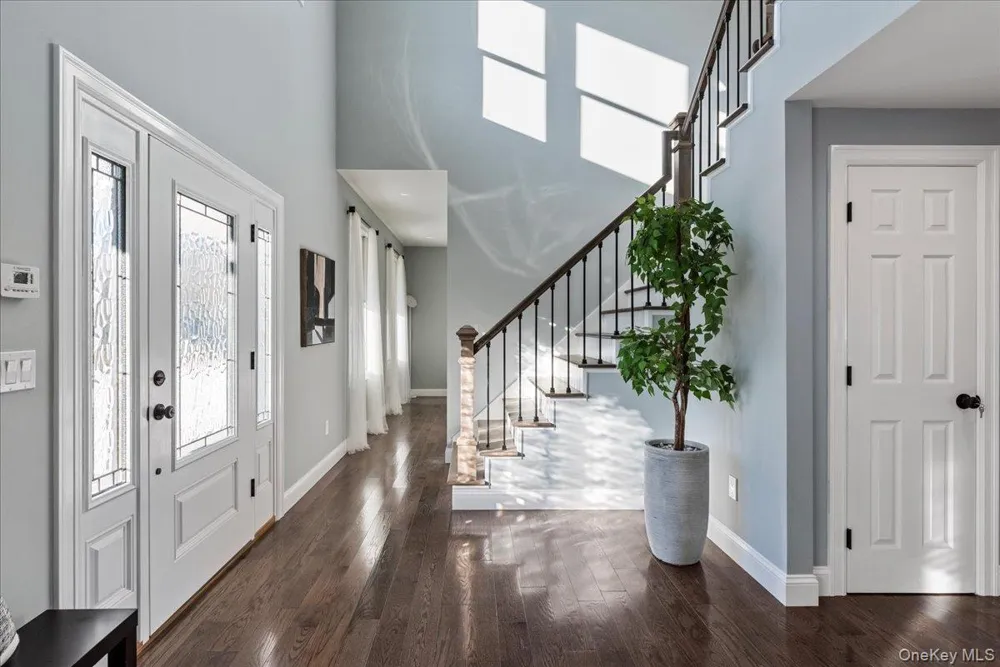 71 Stuyvesant Avenue Mastic, NY 11950