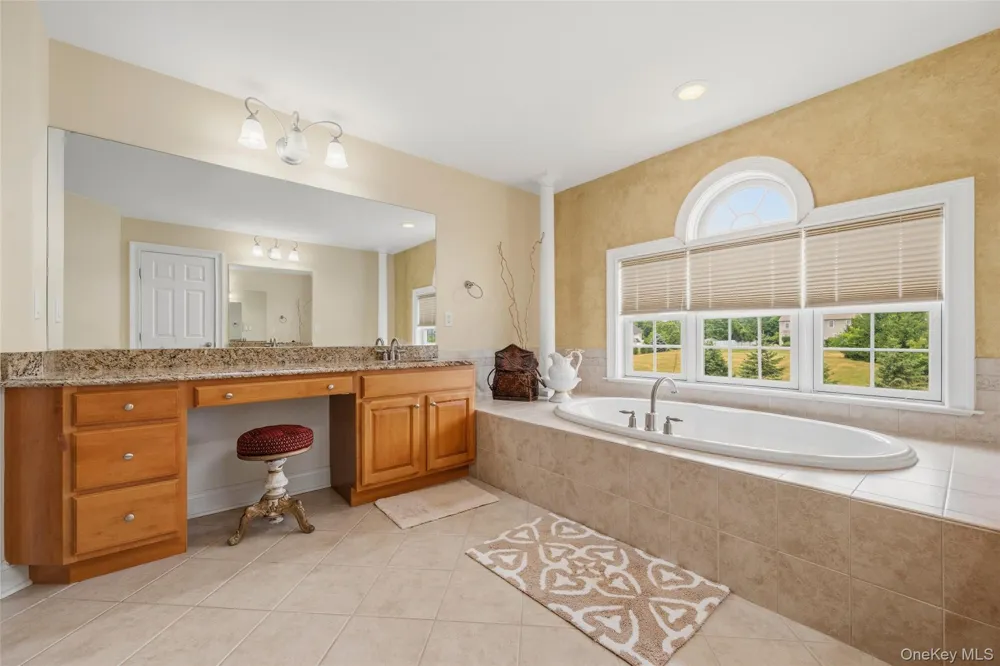 11 Hopeview Court Newburgh, NY 12550